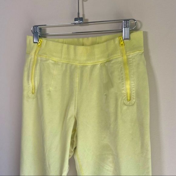 Lululemon | Rejuvenate Sweat Pant (2013) | Mellow Lemon Yellow | Size 6 - Picture 6 of 9